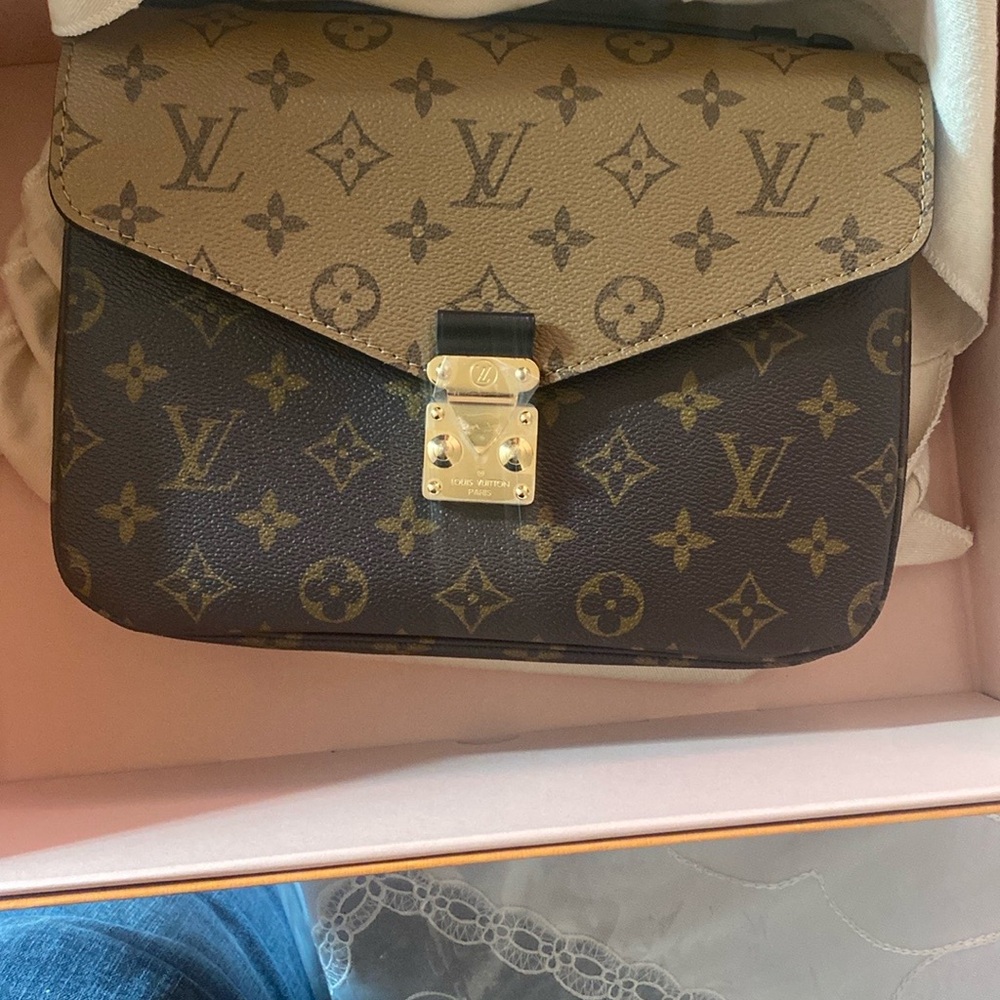 Louis Vuitton Reverse Monogram Pochette Metis Shoulder Bag